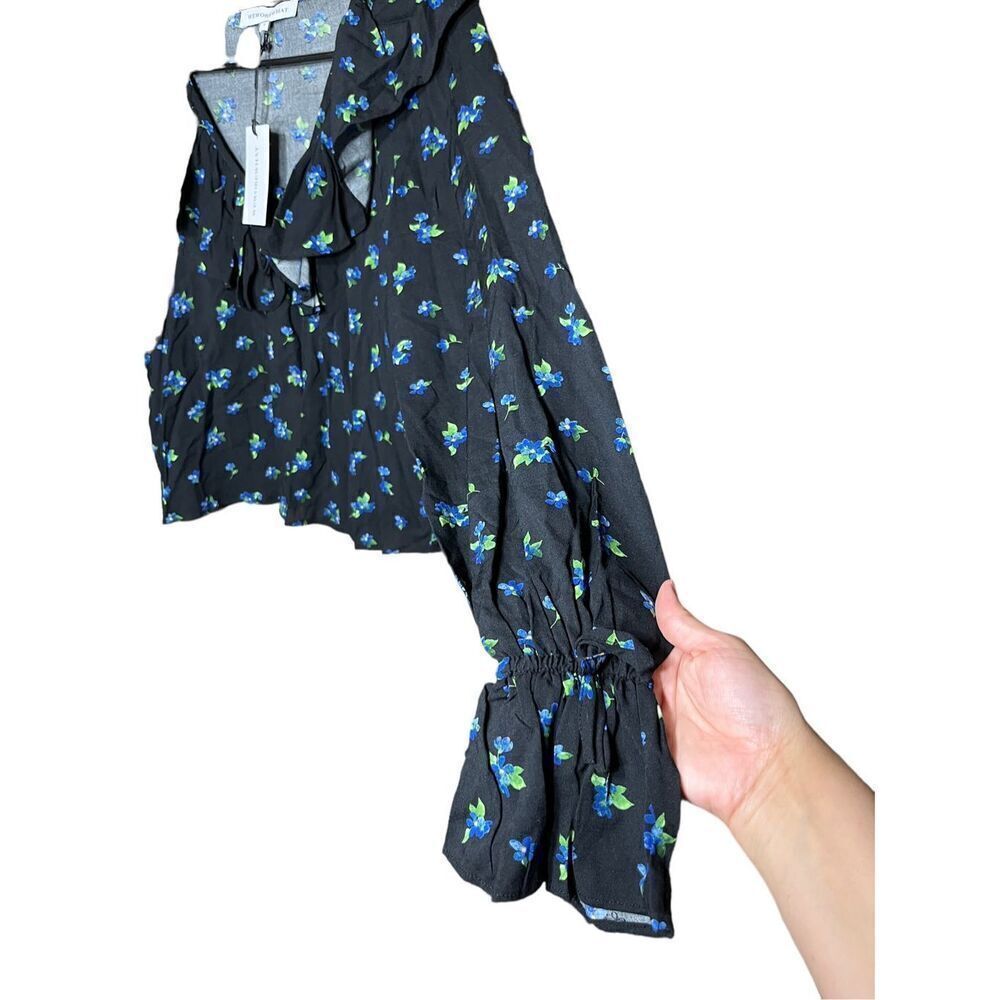 WeWoreWhat NWT Ruffle Blouse Size Small‎ - Picture 3 of 9